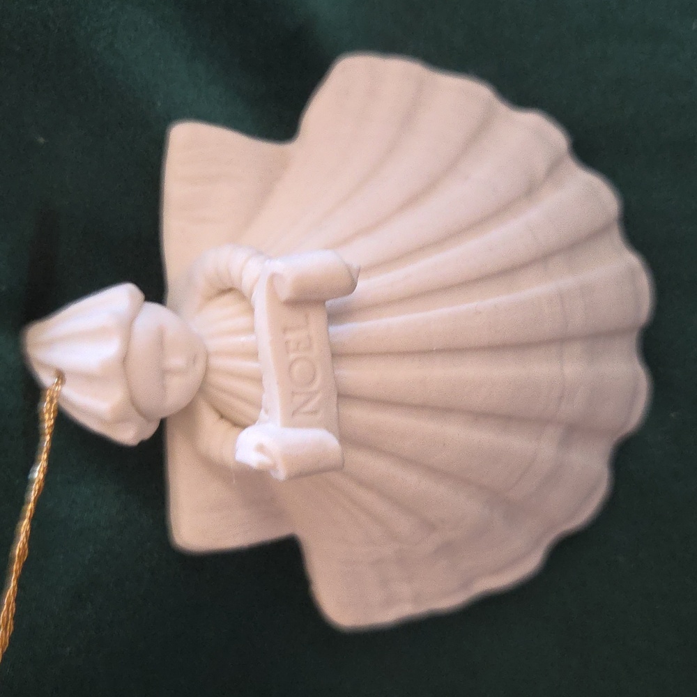 Noel Angel Retired Ornament 1992. Made In The USA.